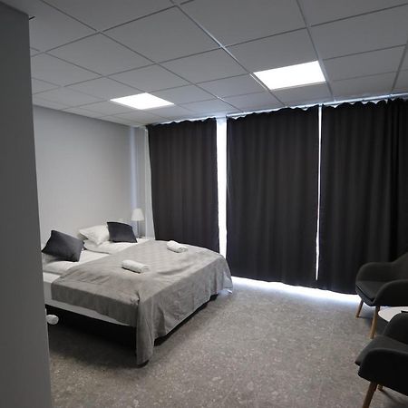 Hotel Tjarna Njarthvik Extérieur photo