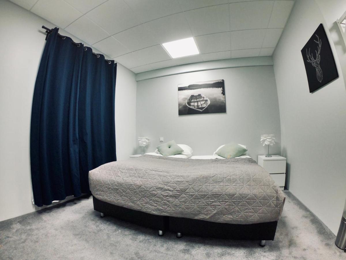 Hotel Tjarna Njarthvik Extérieur photo