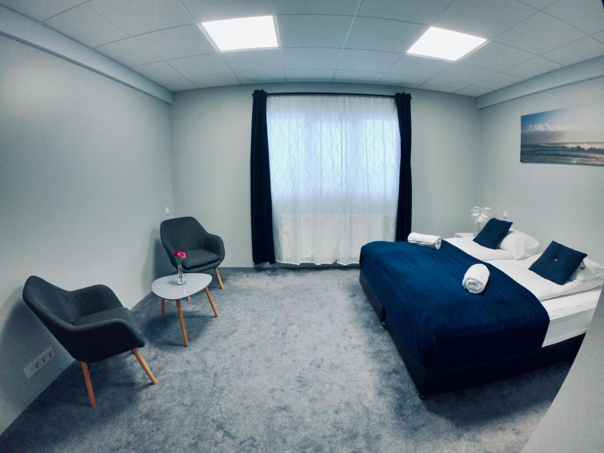 Hotel Tjarna Njarthvik Extérieur photo
